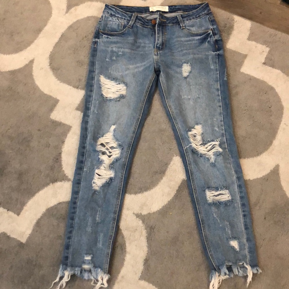 Distressed boyfriend jeans✨✨